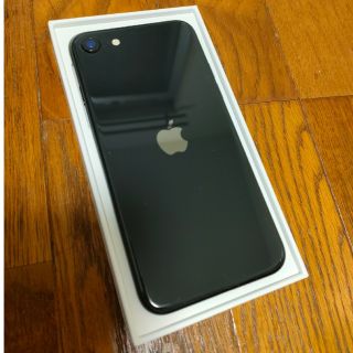 アイフォーン(iPhone)のiPhone SE2 64GB ブラック simフリー 美品(スマートフォン本体)