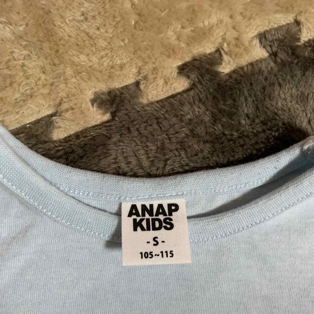 ANAP Kids(アナップキッズ)のアナップキッズ　肩出し　ハートモチーフ　Tシャツ キッズ/ベビー/マタニティのキッズ服女の子用(90cm~)(Tシャツ/カットソー)の商品写真