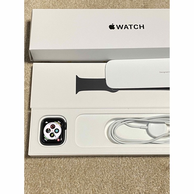 Apple Watch(アップルウォッチ)のApple watch SE 40mm GPS！アップルウォッチ！ スマホ/家電/カメラのスマホ/家電/カメラ その他(その他)の商品写真