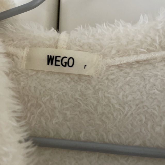 WEGO(ウィゴー)のWEGO ホワイト　パーカー　ボア レディースのトップス(パーカー)の商品写真