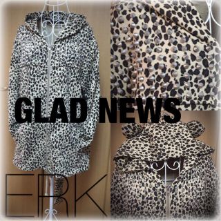 グラッドニュース(GLAD NEWS)の【GLAD NEWS 】ヒョウ柄耳付フードパーカー(パーカー)