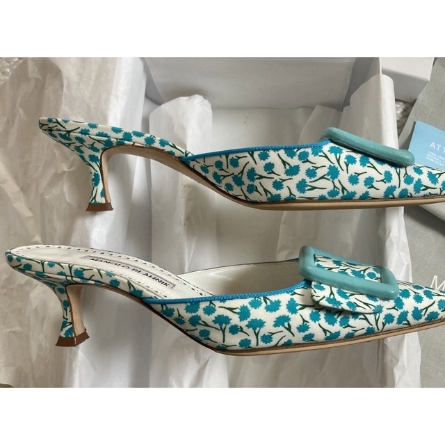 MANOLO BLAHNIK(マノロブラニク)のchapi様ご専用です⭐︎マノロブラニク　メイセール　ターコイズ　37 レディースの靴/シューズ(ミュール)の商品写真