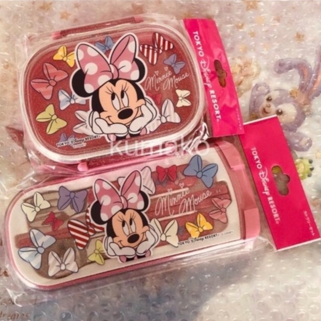 Disney - 【新品】ディズニーリゾート＊ミニーリボン柄＊お弁当箱 ...