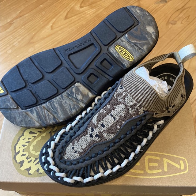 ★最終お値下げ★KEEN UNEEK ユニーク サンダル 23cm