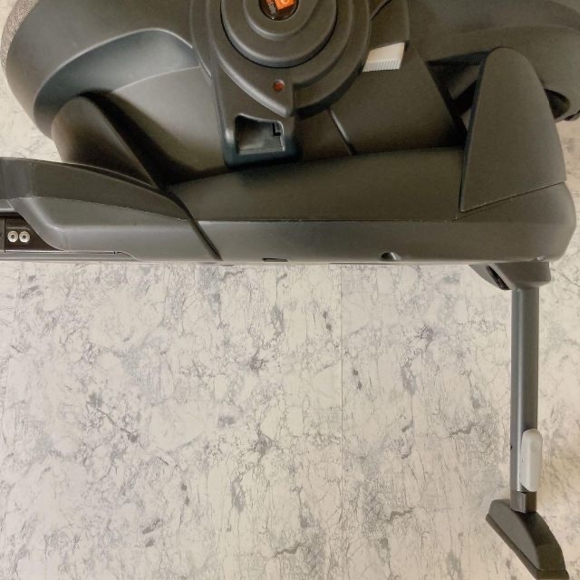 お気に入り 美品 STOKKE ストッケ チャイルドシート イージーゴー iZi