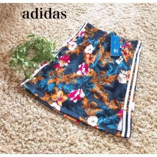 アディダス(adidas)のadidasアディダス　スカート　トレフォイル刺繍ロゴ　スポーツウエア　新品(ウエア)