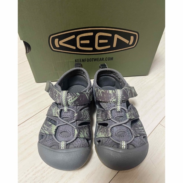 KEEN(キーン)のkeen キーン　サンダル　13.5センチ キッズ/ベビー/マタニティのベビー靴/シューズ(~14cm)(サンダル)の商品写真