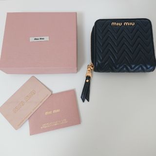 ミュウミュウ 財布(レディース)の通販 8,000点以上 | miumiuの ミュウミュウ 財布(レディース)の通販 8,000点以上 | miumiuの