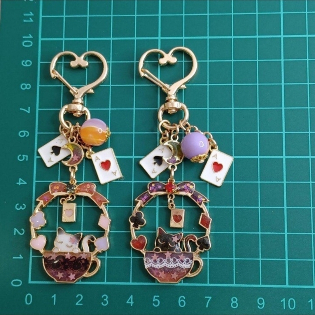 じゃれ猫アリスチャンとぐでチェシャ猫チャン トランプ&アリス ピアス じゃれ猫アリスチャンとぐでチェシャ猫チャン トランプ&アリス ピアス