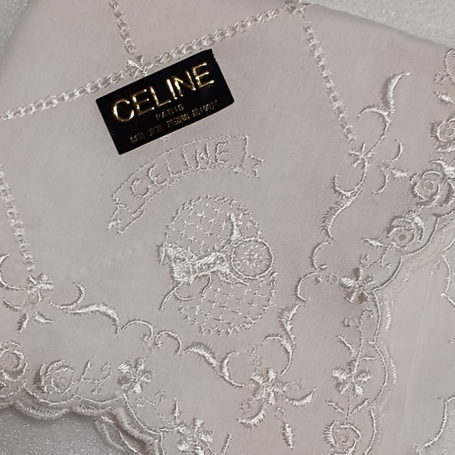 celine(セリーヌ)の値下げ📌【訳あり】セリーヌ☆刺繍ハンカチ レディースのファッション小物(ハンカチ)の商品写真