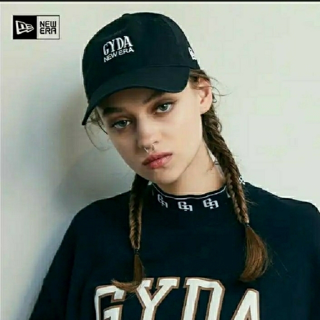 GYDA(ジェイダ)の【最安値】GYDA ✕ NEW ERA　ロゴ キャップ レディースの帽子(キャップ)の商品写真