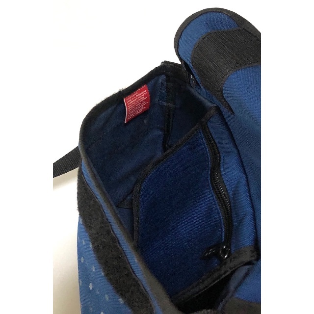 Manhattan Portage(マンハッタンポーテージ)のマンハッタンポーテージ ドット XS メッセンジャーバッグ ネイビー 紺 水玉  メンズのバッグ(メッセンジャーバッグ)の商品写真