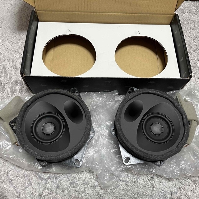 トヨタ(トヨタ)のソニックデザイン　TOYOTA RAV4専用リアスピーカー 自動車/バイクの自動車(車内アクセサリ)の商品写真