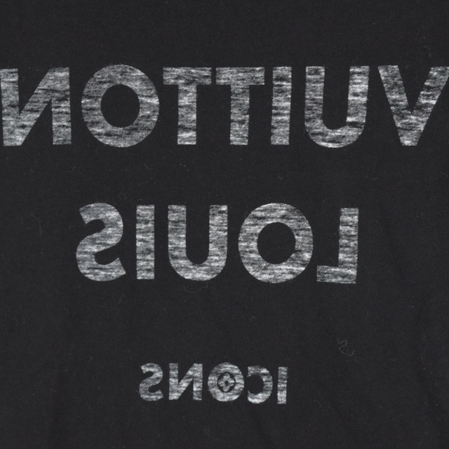 LOUIS VUITTON(ルイヴィトン)のLOUIS VUITTON ルイヴィトン 21SS RM211W TXP FJTS18 ICONSチェーン 反転ロゴプリント 半袖Tシャツ カットソー ブラック レディースのトップス(Tシャツ(半袖/袖なし))の商品写真