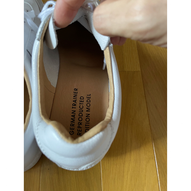 GERMAN TRAINER(ジャーマントレーナー)のジャーマントレーナー　ホワイト　40(25.5〜26.0cm) メンズの靴/シューズ(スニーカー)の商品写真