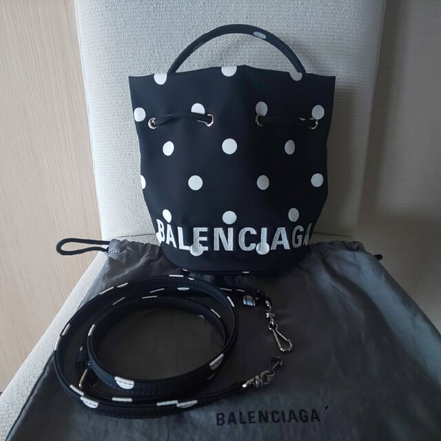 Balenciaga - 美品  【BALENCIAGA】ドローストリング   ショルダーバッグ   XS