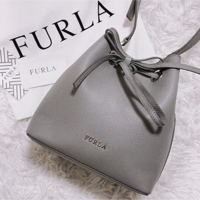 バッグ ✨人気✨未使用級✨フルラ ショルダー バッグ コスタンザ 巾着