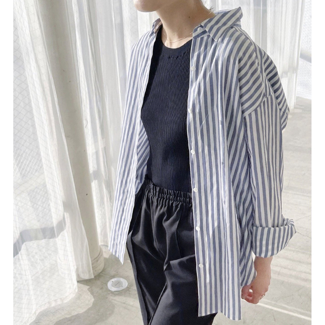 Spick & Span(スピックアンドスパン)のSpick & Span 【2023S/S】エアリーチュニックシャツ レディースのトップス(シャツ/ブラウス(長袖/七分))の商品写真