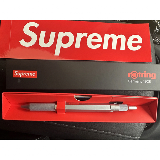 Supreme(シュプリーム)のSupreme / Rotring 600 3 In 1 Silver インテリア/住まい/日用品の文房具(ペン/マーカー)の商品写真