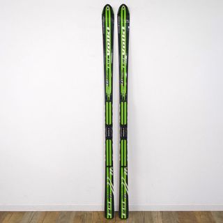 フォルクル(Volkl)の未使用 フォルクル Volkl F1 ENERGY P40 183cm センター 65ｍｍ カービング スキー板 アウトドア(板)