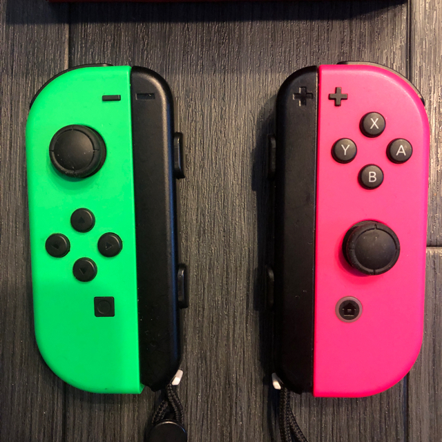 Nintendo Switch(ニンテンドースイッチ)のJOY-CON (L)/(R) switch ネオングリーン　ネオンピンク エンタメ/ホビーのゲームソフト/ゲーム機本体(その他)の商品写真