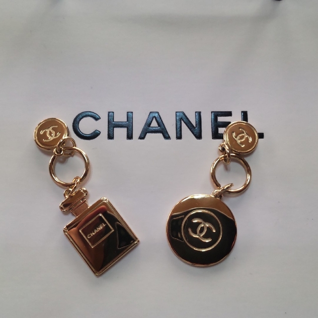 CHANEL - シャネル ノベルティチャーム 2種類 未使用品の通販 by