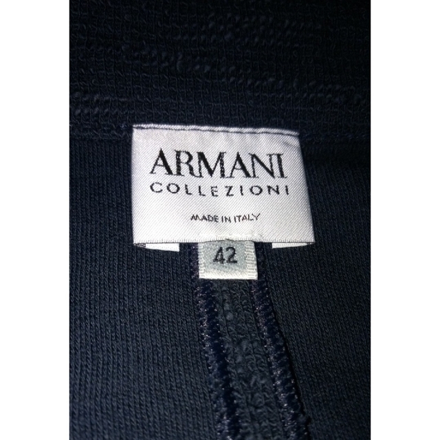 ARMANI COLLEZIONI(アルマーニ コレツィオーニ)の【 未使用品 】　アルマーニコレツィオーニ　紺半袖テーラードカラー　スーツ レディースのフォーマル/ドレス(スーツ)の商品写真