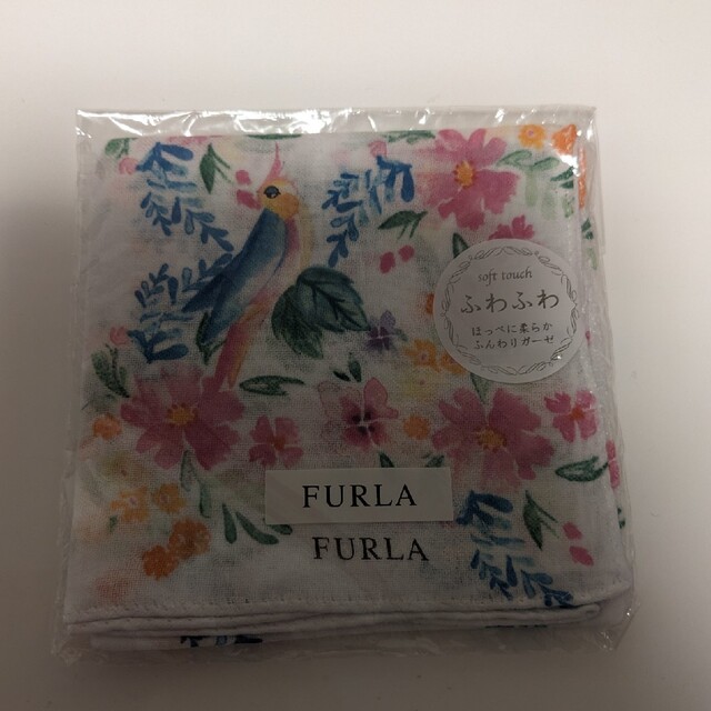 Furla(フルラ)のFURLA　フルラ　ガーゼハンカチ　ハンカチ　花と鳥　白 レディースのファッション小物(ハンカチ)の商品写真