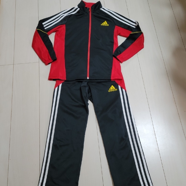 adidas(アディダス)のアディダス adidas ジャージ 上下 キッズ/ベビー/マタニティのキッズ服男の子用(90cm~)(ジャケット/上着)の商品写真