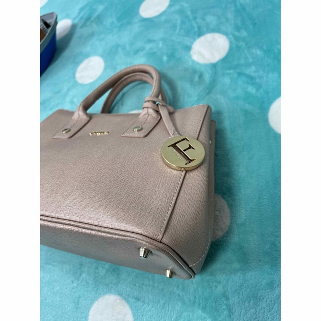 Furla(フルラ)のFURLA レザーハンドバッグ　スモール　未使用に近い レディースのバッグ(ハンドバッグ)の商品写真