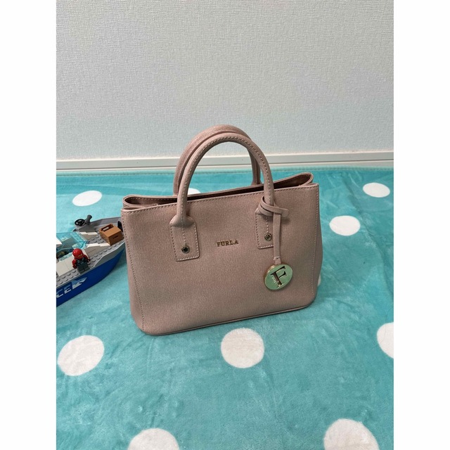 FURLA レザーハンドバッグ スモール 未使用に近い - ハンドバッグ