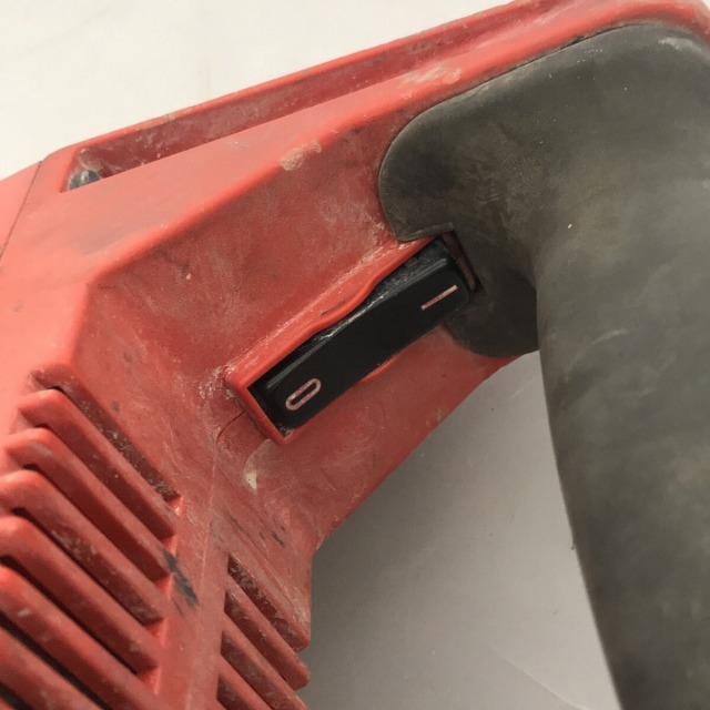 ☆中古品☆HILTI ヒルティ 100V 電動ハツリ機 TP400 ケース付 ☆中古品☆HILTI ヒルティ 100V 電動ハツリ機 TP400 ケース付