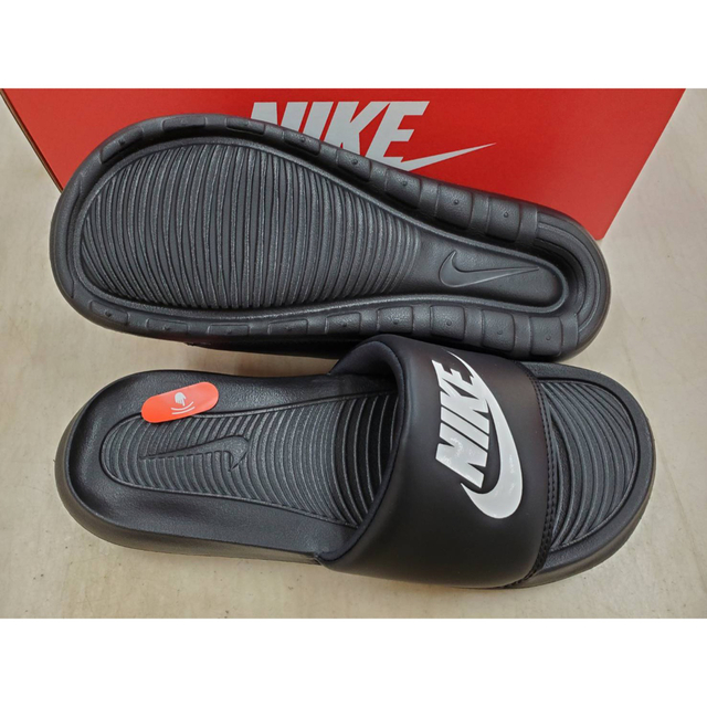 NIKE(ナイキ)のNIKEナイキ ビクトリーワンスライド 25.0cm シャワーサンダル ベナッシ メンズの靴/シューズ(サンダル)の商品写真