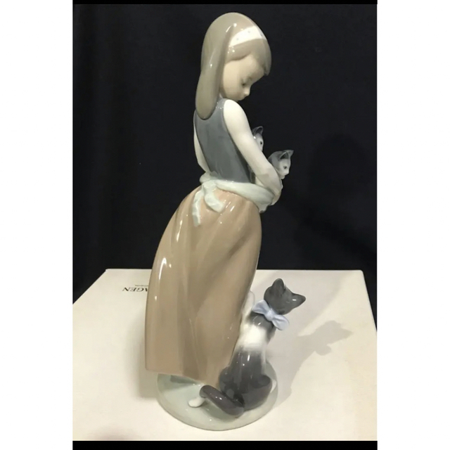 リヤドロ LLADRO 1309 子猫を抱く女性 | comprehensivepainrelief.com