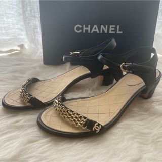 シャネル(CHANEL)のCHANEL チェーン マトラッセサンダル　ラムスキン(サンダル)