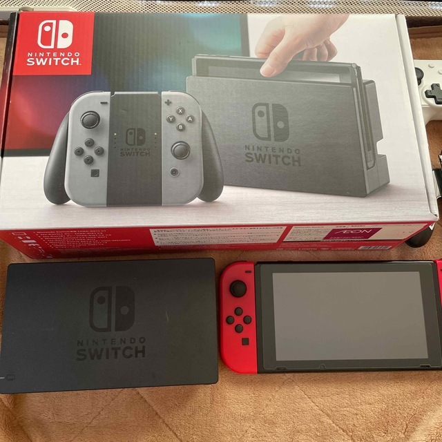 Nintendo Switch JOY-CON 赤 本体  実用品