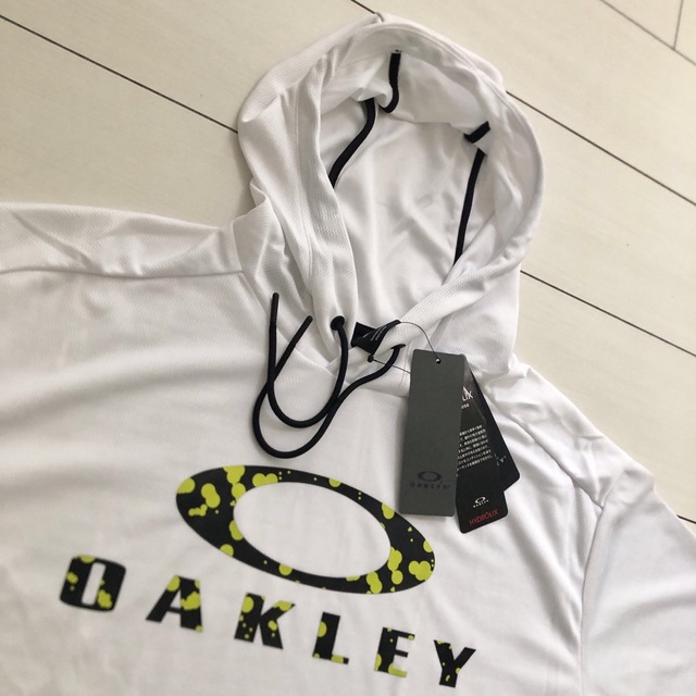 Oakley(オークリー)の￥7,150オークリーOAKLEY半袖フーデットプルオーバー【XXL】US XL メンズのトップス(パーカー)の商品写真