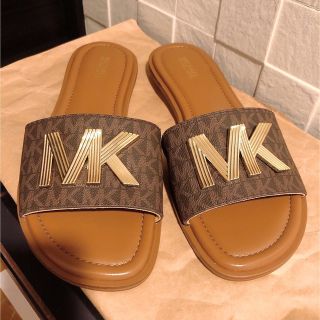 マイケルコース(Michael Kors)の美品☆マイケルコース サンダル8M♡ブラウン(サンダル)