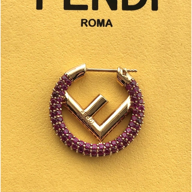 夏期間限定☆メーカー価格より68%OFF!☆ 【最終値下げ】FENDI レッド