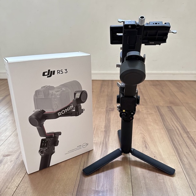 SONY(ソニー)の【いかちゃん様 専用】DJI RS3 ジンバル Ronin 一眼レフ カメラ スマホ/家電/カメラのカメラ(ミラーレス一眼)の商品写真