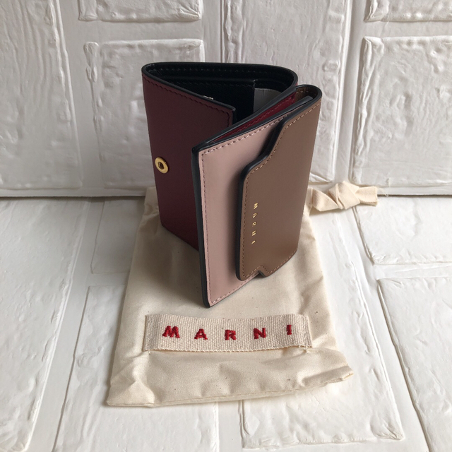 Marni(マルニ)の新品★マルニ MARNI 定価61,600円 三つ折り財布 レディースのファッション小物(財布)の商品写真