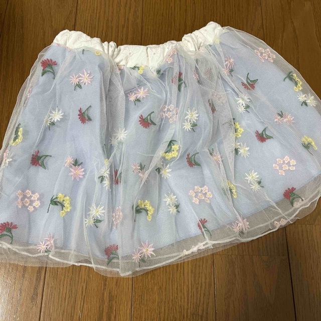 刺繍　花柄　レース　水色　スカート　120サイズ キッズ/ベビー/マタニティのキッズ服女の子用(90cm~)(スカート)の商品写真