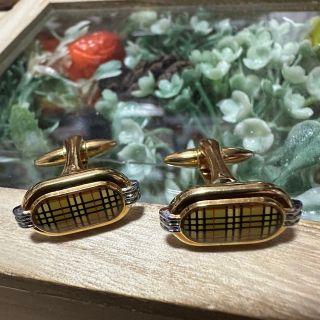 バーバリー(BURBERRY)のバーバリー　 カフスボタンチェック柄(カフリンクス)