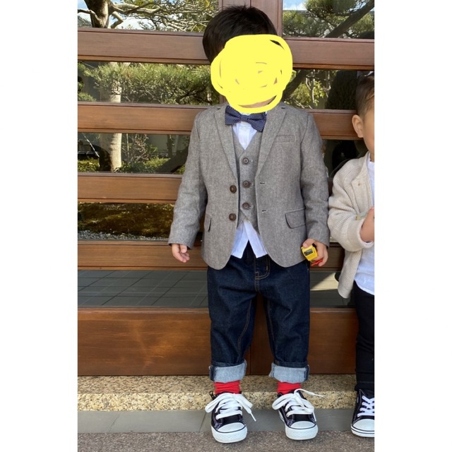 H&M(エイチアンドエム)のH&M 子供　スーツ　ジャケットベストセット キッズ/ベビー/マタニティのキッズ服男の子用(90cm~)(ドレス/フォーマル)の商品写真