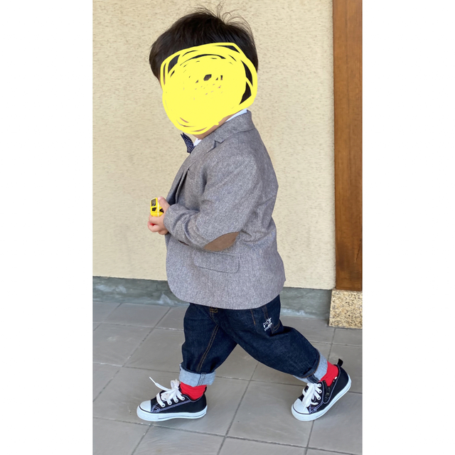 H&M(エイチアンドエム)のH&M 子供　スーツ　ジャケットベストセット キッズ/ベビー/マタニティのキッズ服男の子用(90cm~)(ドレス/フォーマル)の商品写真