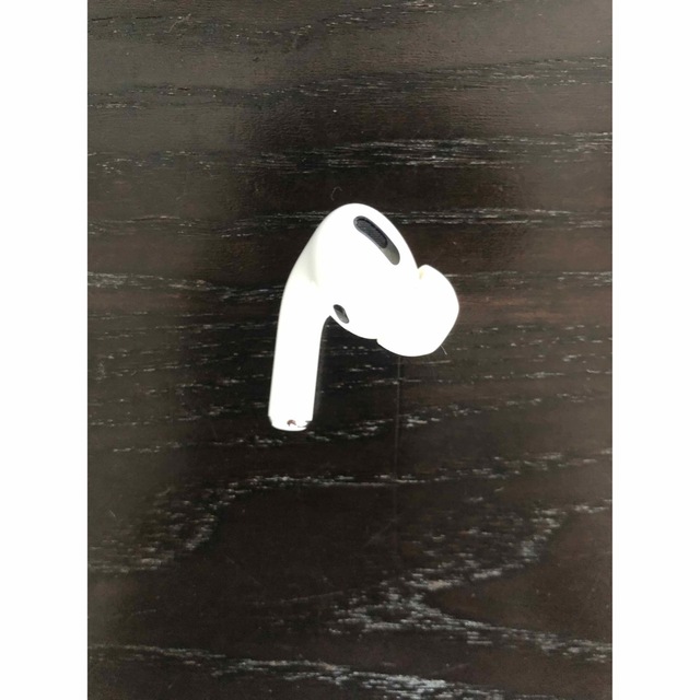 Apple(アップル)のAirPods Pro 片耳　L  左耳 スマホ/家電/カメラのオーディオ機器(ヘッドフォン/イヤフォン)の商品写真