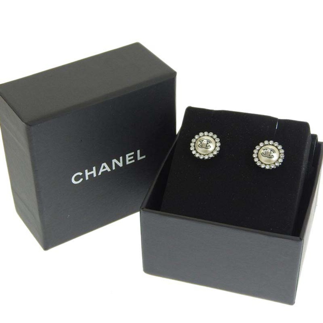 シャネル CHANEL ピアス ココマーク フェイクパール ライン シャネル CHANEL ピアス ココマーク フェイクパール ライン