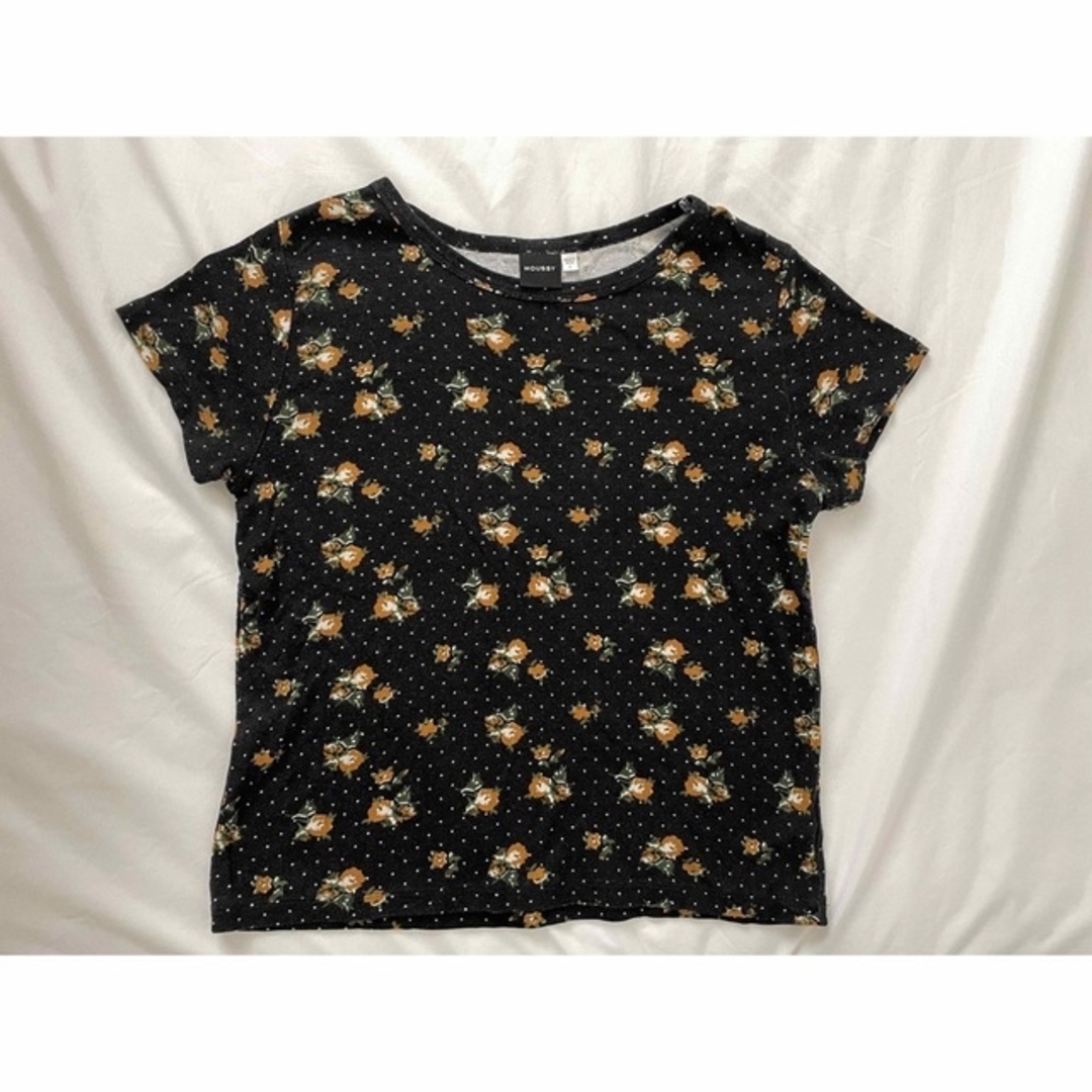 moussy(マウジー)のマウジー　花柄 ドット トップス 半袖Tシャツ レディースのトップス(Tシャツ(半袖/袖なし))の商品写真