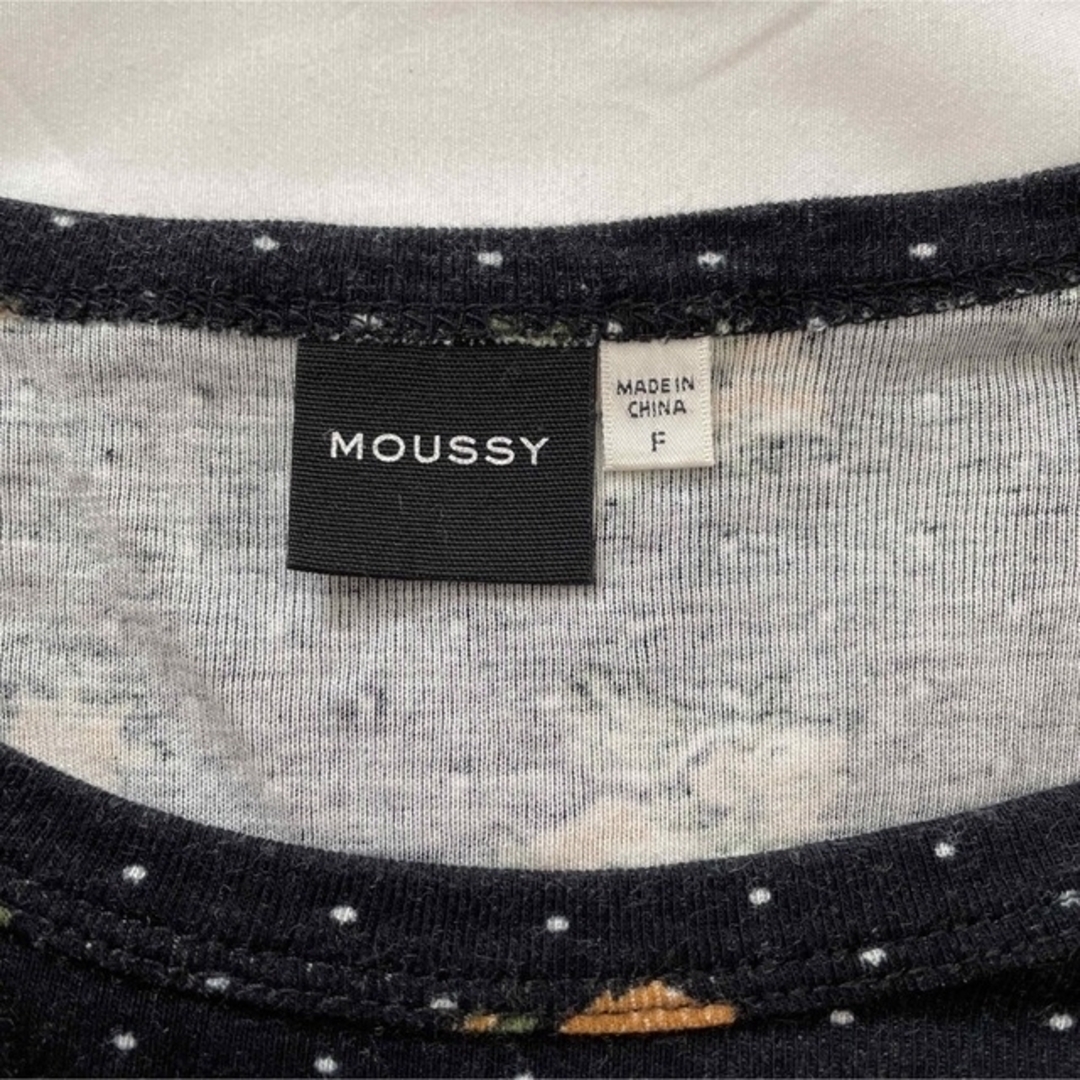 moussy(マウジー)のマウジー　花柄 ドット トップス 半袖Tシャツ レディースのトップス(Tシャツ(半袖/袖なし))の商品写真