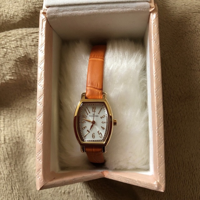 新品未使用オレンジレディース腕時計 レディースのファッション小物(腕時計)の商品写真